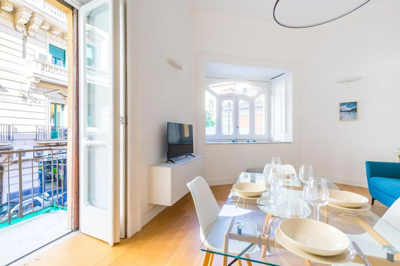 Piazza Amedeo Stylish Apartment By Wonderful Italy Naples Italy