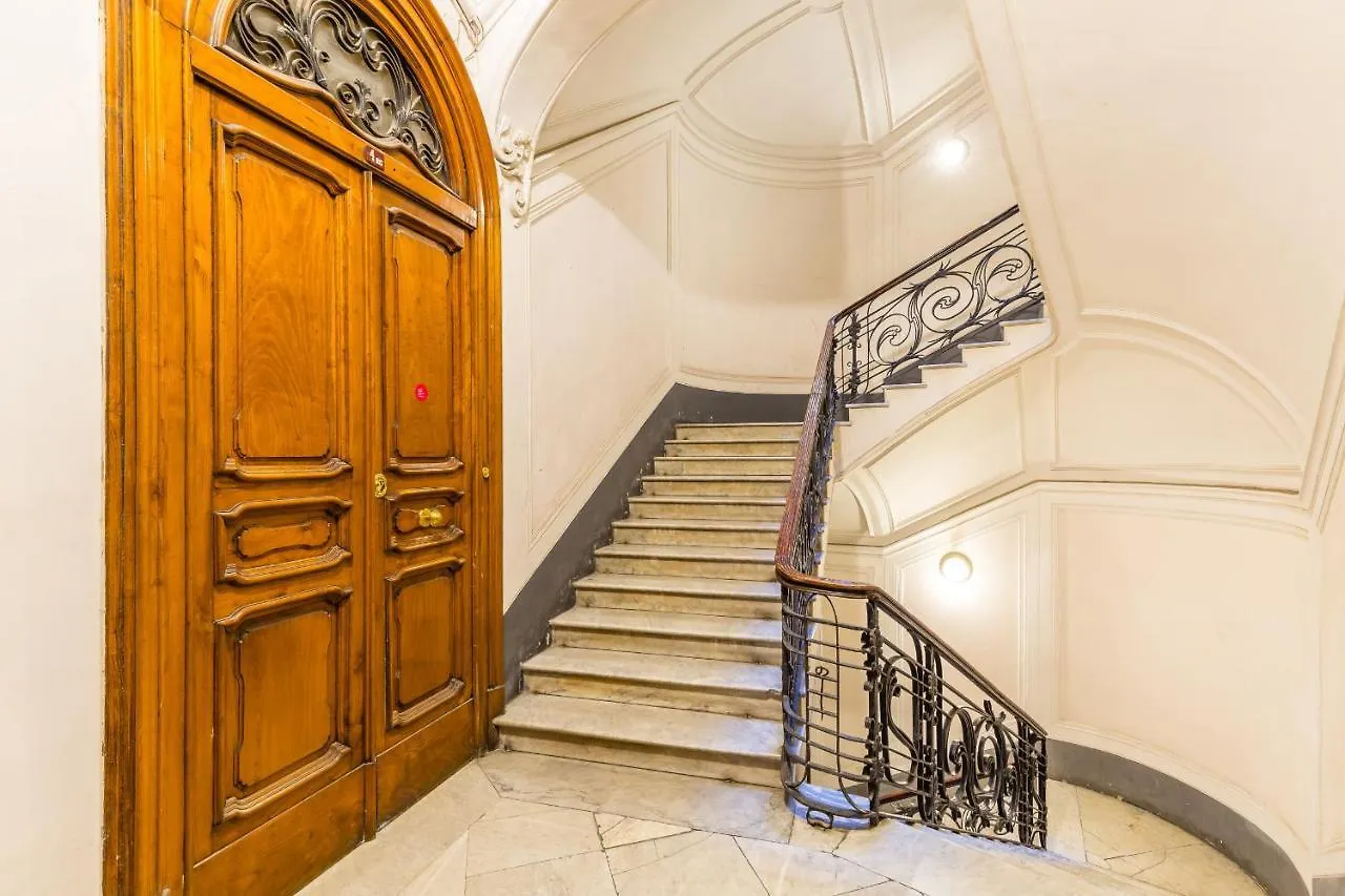 Piazza Amedeo Stylish Apartment By Wonderful Italy Naples Italy