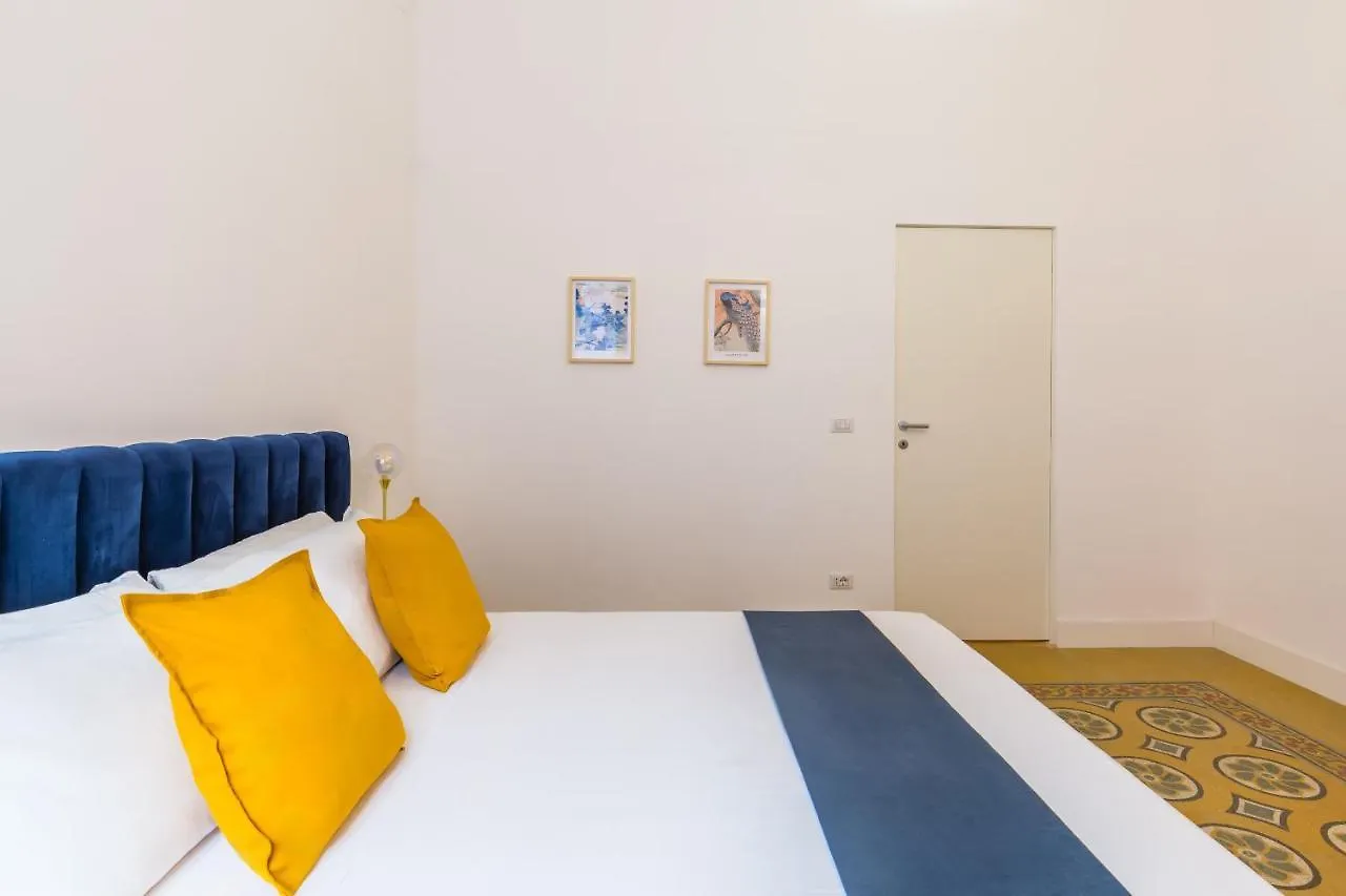 Piazza Amedeo Stylish Apartment By Wonderful Italy Naples Italy