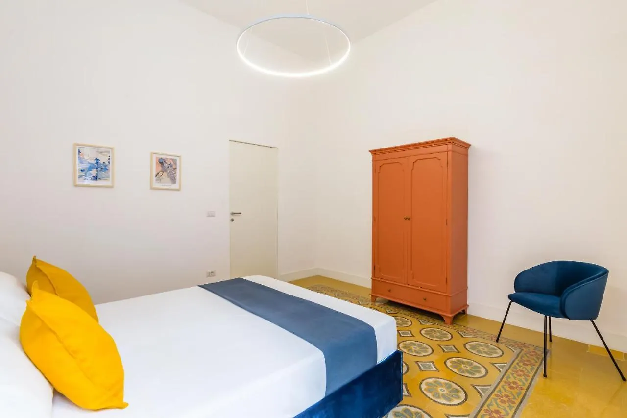 Piazza Amedeo Stylish Apartment By Wonderful Italy Naples